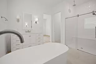 1801 S Wildflower Dr, Deer Park, TX 77536 - Photo 14