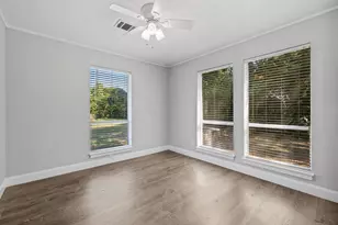 9 McClellan Cir, Houston, TX 77365 - Photo 10