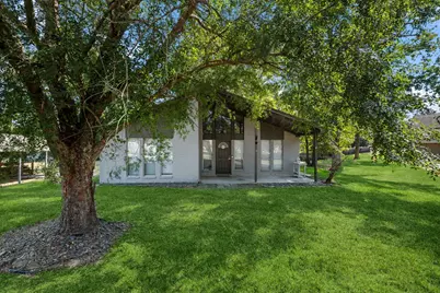 9 McClellan Circle, Houston, TX 77365 - Photo 1