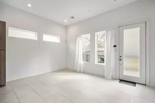 594 Janisch Rd, Houston, TX 77018 - Photo 10