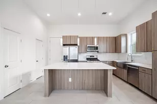 594 Janisch Rd, Houston, TX 77018 - Photo 6