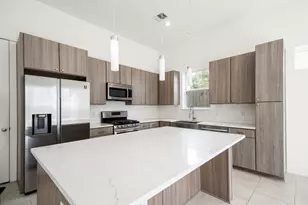 594 Janisch Rd, Houston, TX 77018 - Photo 12