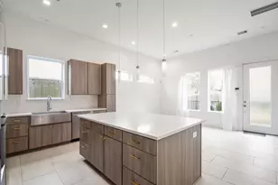 594 Janisch Rd, Houston, TX 77018 - Photo 8