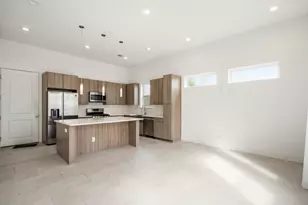 594 Janisch Rd, Houston, TX 77018 - Photo 16