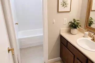 3023 Garden Ln, Sugar Land, TX 77479 - Photo 8