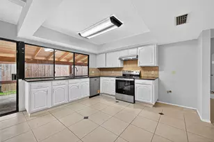 15815 Ironside Creek, Houston, TX 77053 - Photo 22