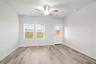 12026 Curlin Dr, Willis, TX 77318 - Photo 8