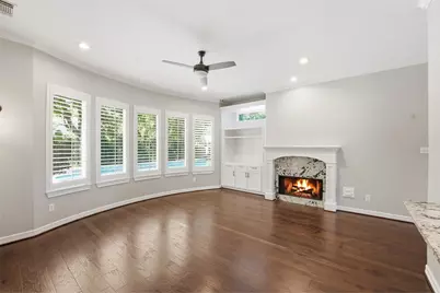 26 Pleasure Cove Drive, The Woodlands, TX 77381 - Photo 14