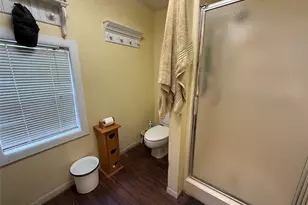 409 Oak Dr, Lake Jackson, TX 77566 - Photo 16