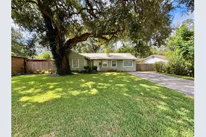 409 Oak Drive, Lake Jackson, TX 77566 - Photo 2