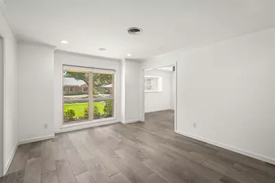 5834 Braesheather Drive, Houston, TX 77096 - Photo 6