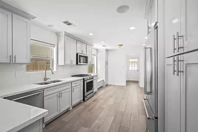 5834 Braesheather Drive, Houston, TX 77096 - Photo 12