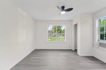 4715 Engleford Street, Houston, TX 77026 - Photo 10