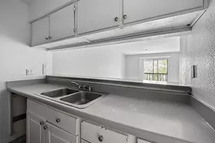 10110 Forum W Dr, Houston, TX 77036 - Photo 16