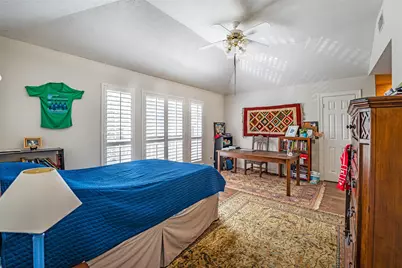 8002 Royal Crest Court, Houston, TX 77379 - Photo 28
