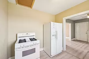 5224 Bernardo De-Galvez Unit B, Galveston, TX 77551 - Photo 14