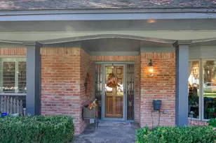 532 Raleigh Dr, Conroe, TX 77302 - Photo 2