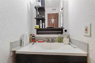 6201 Ranchester Dr, Houston, TX 77036 - Photo 26