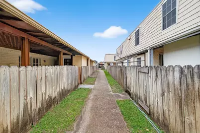 6201 Ranchester Drive #4, Houston, TX 77036 - Photo 32