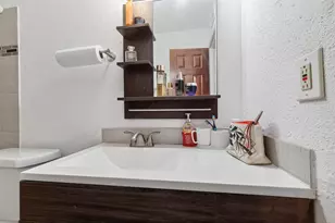 6201 Ranchester Dr, Houston, TX 77036 - Photo 22