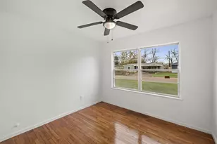 8171 Redfern Dr, Houston, TX 77033 - Photo 8