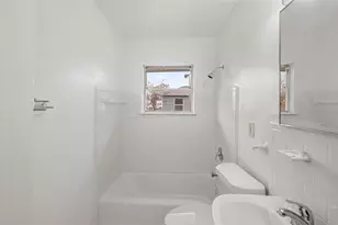 8171 Redfern Dr, Houston, TX 77033 - Photo 10
