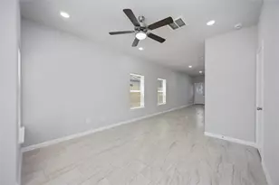 7987 Chateau St, Houston, TX 77028 - Photo 4