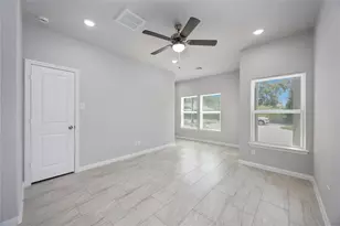 7987 Chateau St, Houston, TX 77028 - Photo 6