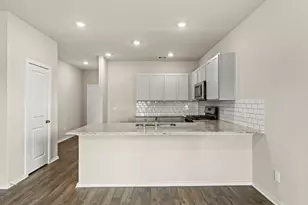 2018 Starlight St, Angleton, TX 77515 - Photo 2