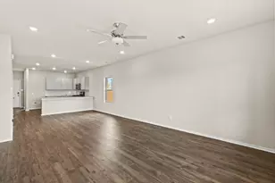 2018 Starlight St, Angleton, TX 77515 - Photo 10