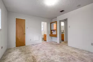 5742 Weeping Willow Rd, Houston, TX 77092 - Photo 14