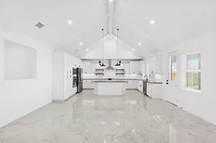 12107 Willow Way Ave, Mont Belvieu, TX 77535 - Photo 10