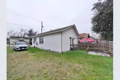 1217 Campbell Street, Houston, TX 77009 - Photo 12