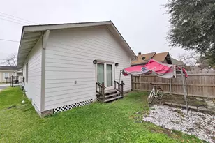 1217 Campbell St, Houston, TX 77009 - Photo 14