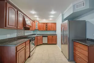 1424 Silverpines Rd, Houston, TX 77062 - Photo 16