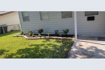 1023 W Snyder St, Alvin, TX 77511 - Photo 20