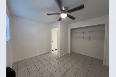 1023 W Snyder St, Alvin, TX 77511 - Photo 34