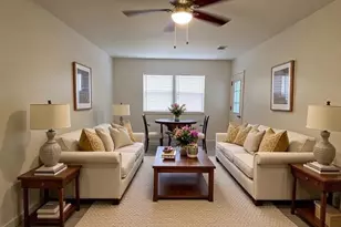 1023 W Snyder St, Alvin, TX 77511 - Photo 2