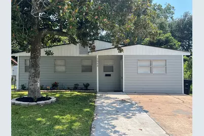 1023 W Snyder St, Alvin, TX 77511 - Photo 1