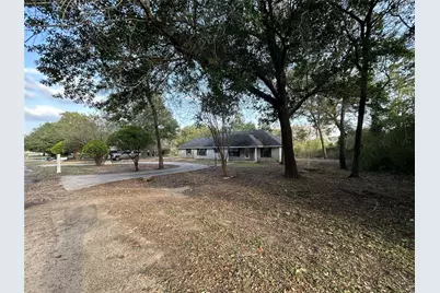 5323 Magnolia Trail, Navasota, TX 77868 - Photo 2