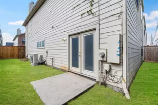 9705 Linkmeadow Ln, Houston, TX 77025 - Photo 22