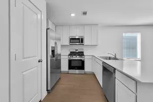 273 Douglas Hls Dr, Magnolia, TX 77354 - Photo 4