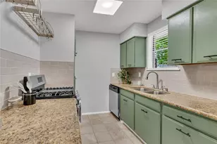 501 Bellmar Ln, Friendswood, TX 77546 - Photo 12