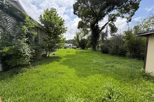 5821 Woodview Dr, Humble, TX 77396 - Photo 4
