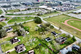 901 N Amburn Rd, Texas City, TX 77591 - Photo 28