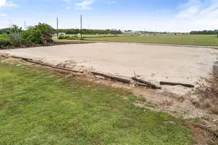 3132 County Rd 61, Rosharon, TX 77583 - Photo 12
