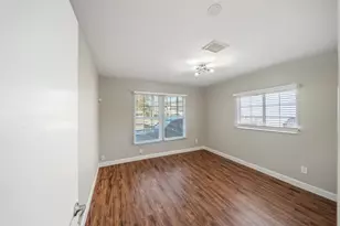 2009 N Durham Dr, Houston, TX 77008 - Photo 22