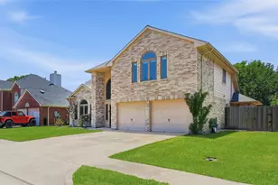 321 Spencer Landing W, La Porte, TX 77571 - Photo 1