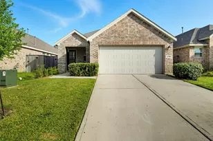 2018 Foxtail Crk Ct, Crosby, TX 77532 - Photo 2