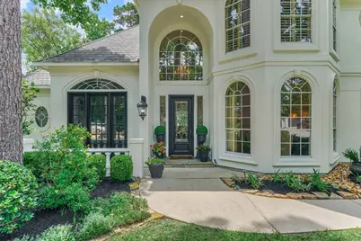 319 S Silvershire Circle, The Woodlands, TX 77381 - Photo 4